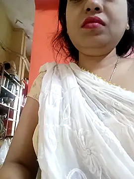 Snapshot of sunita-doll chatting on 10-07-25, 01:47 sunita-doll online show from 10-07-25, 01:47