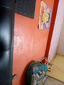 Snapshot of sunita-doll chatting on 10-08-25, 01:36 sunita-doll online show from 10-08-25, 01:36