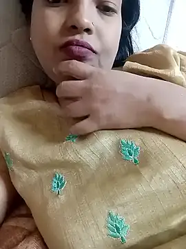 Snapshot of sunita-doll chatting on 11-30-25, 09:46 sunita-doll online show from 11-30-25, 09:46