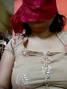 Snapshot of sunita-doll chatting on 03-17-26, 01:43 sunita-doll online show from 03-17-26, 01:43