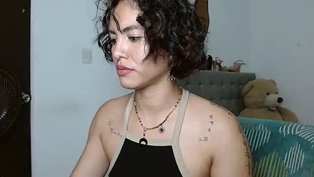 Snapshot of Sexy_Lia_ chatting on 06-18-26, 03:07 Sexy Lia online show from 06-18-26, 03:07
