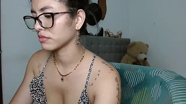 Snapshot of Sexy_Lia_ chatting on 07-26-26, 01:36 Sexy Lia online show from 07-26-26, 01:36