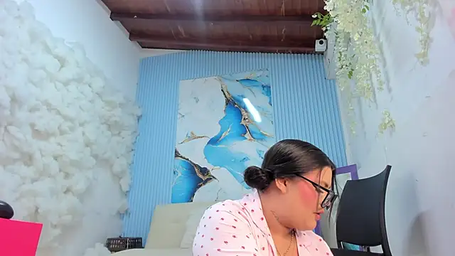 Snapshot of Danniela18_ chatting on 06-03-26, 12:19 Danniela18 online show from 06-03-26, 12:19