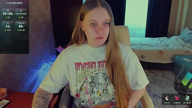 Snapshot of Alice_Dreamgirl_ chatting on 02-27-25, 01:07 Alice Dreamgirl online show from 02-27-25, 01:07