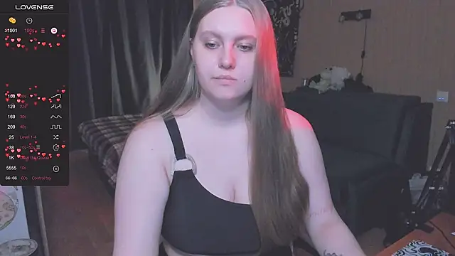 Snapshot of Alice_Dreamgirl_ chatting on 09-29-25, 09:03 Alice Dreamgirl online show from 09-29-25, 09:03