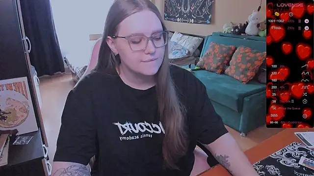 Alice Dreamgirl  online show from 04-07-26, 10:05