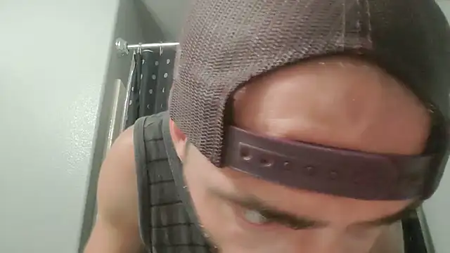 Huntzg23 online show from 07-17-26, 06:53
