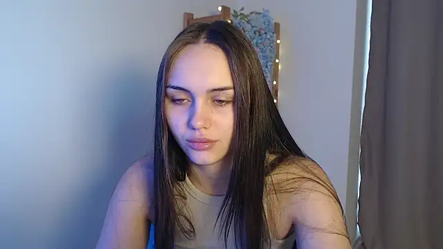 IrinaShayk18 online show from 01-05-25, 08:54