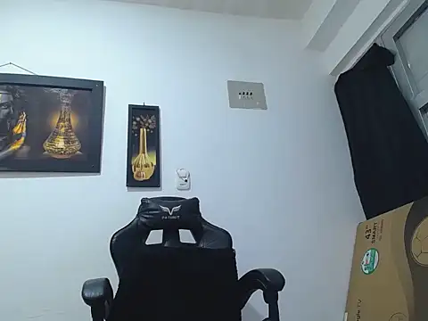 NikolSexyHot online show from 05-18-26, 07:09