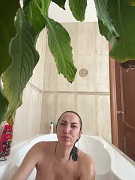 AnneHaddaway online show from 04-17-26, 10:18