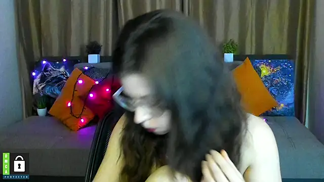 Snapshot of Alicia_redfollow chatting on 01-24-25, 03:43 Alicia redfollow online show from 01-24-25, 03:43
