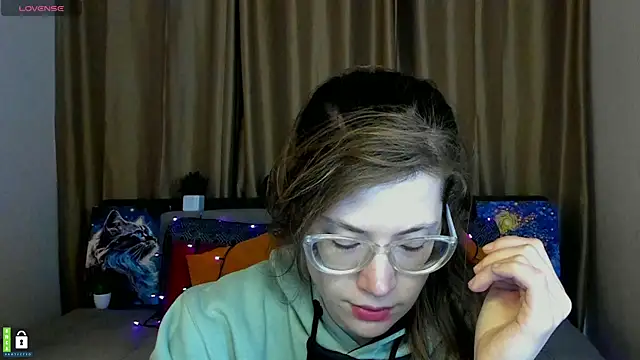 Snapshot of Alicia_redfollow chatting on 02-11-25, 06:22 Alicia redfollow online show from 02-11-25, 06:22