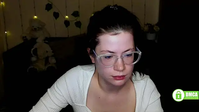 Snapshot of Alicia_redfollow chatting on 02-21-25, 05:24 Alicia redfollow online show from 02-21-25, 05:24