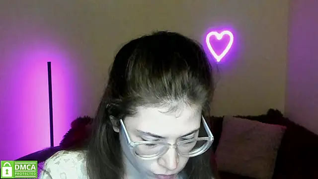 Snapshot of Alicia_redfollow chatting on 02-26-25, 12:25 Alicia redfollow online show from 02-26-25, 12:25