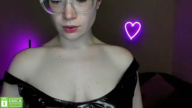 Snapshot of Alicia_redfollow chatting on 03-02-25, 09:31 Alicia redfollow online show from 03-02-25, 09:31