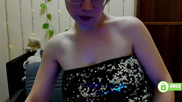 Snapshot of Alicia_redfollow chatting on 03-04-25, 09:40 Alicia redfollow online show from 03-04-25, 09:40