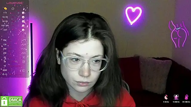 Snapshot of Alicia_redfollow chatting on 03-08-25, 06:32 Alicia redfollow online show from 03-08-25, 06:32