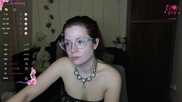 Snapshot of Alicia_redfollow chatting on 03-22-25, 03:31 Alicia redfollow online show from 03-22-25, 03:31