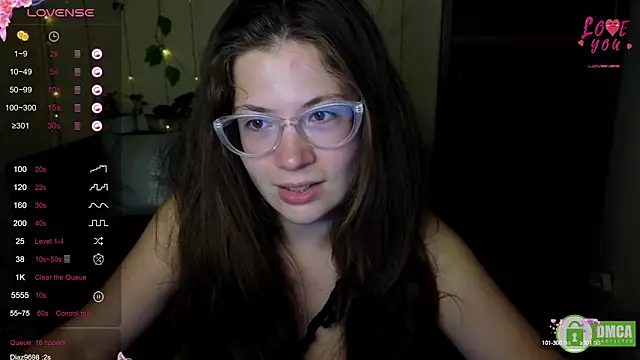 Snapshot of Alicia_redfollow chatting on 09-11-25, 11:32 Alicia redfollow online show from 09-11-25, 11:32