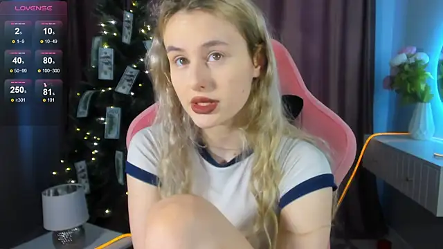 Molly Toads online show from 12-30-24, 08:43