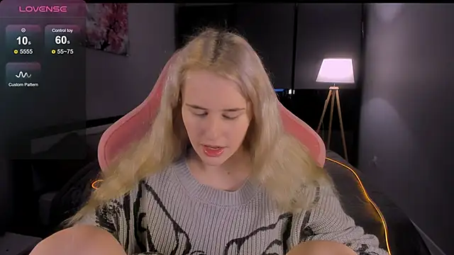 Molly Toads online show from 02-03-25, 05:18