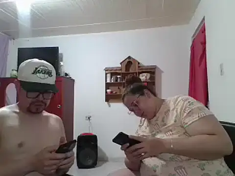 pecadodulce123 online show from 02-13-25, 04:43