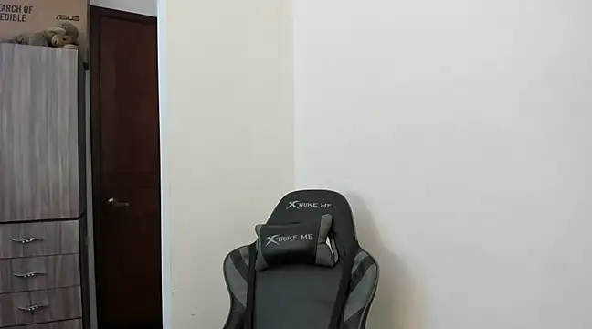 Snapshot of twink_latino5 chatting on 02-04-25, 02:28 twink latino5 online show from 02-04-25, 02:28