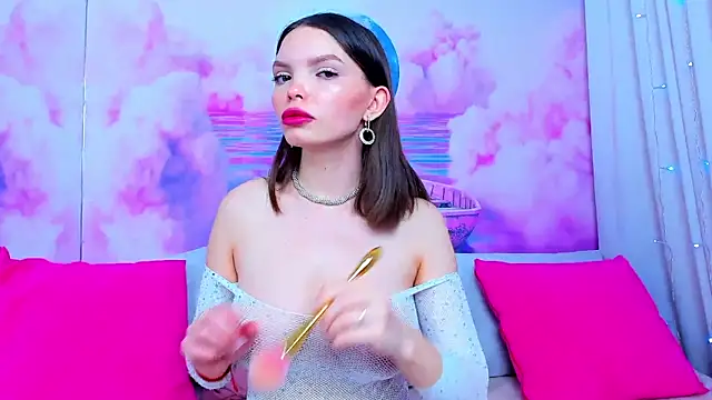 Curvy Dynamite  online show from 01-25-25, 01:10