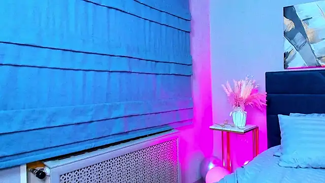 Curvy Dynamite  online show from 03-15-25, 07:20