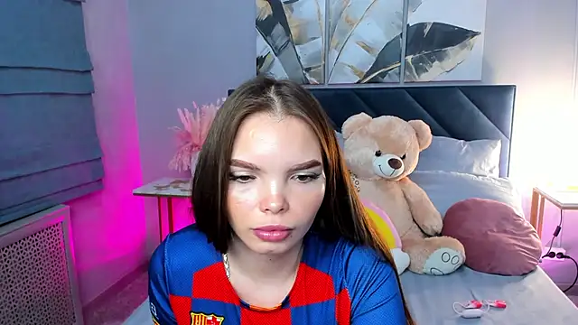 Curvy Dynamite  online show from 09-15-25, 01:05