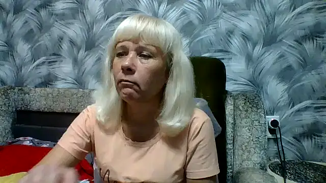 Snapshot of sakura_blonde chatting on 10-26-25, 05:02 sakura blonde online show from 10-26-25, 05:02