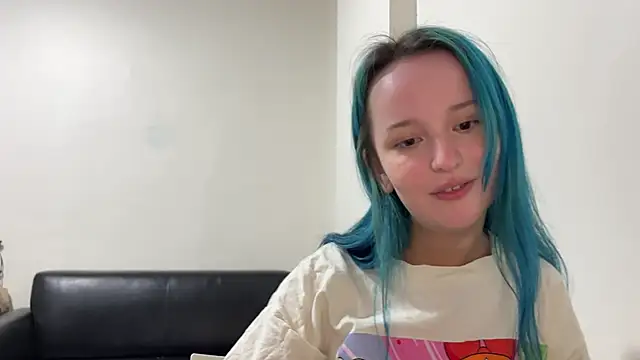 bumble bee online show from 01-01-25, 01:05