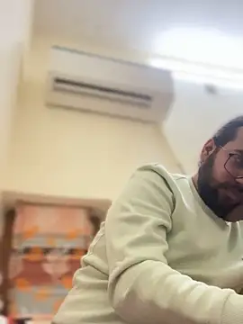 Arsh Loves Luv online show from 12-29-24, 05:22