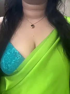 Snapshot of Akhi_Akshaya chatting on 12-21-24, 04:03 Akhi Akshaya online show from 12-21-24, 04:03