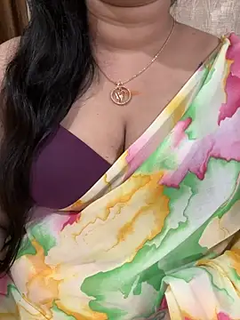 Snapshot of Akhi_Akshaya chatting on 02-10-25, 02:05 Akhi Akshaya online show from 02-10-25, 02:05