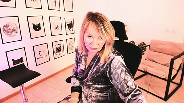 RosalindaFortuna online show from 12-24-24, 10:55