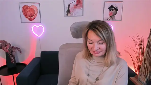 RosalindaFortuna online show from 01-09-25, 11:14