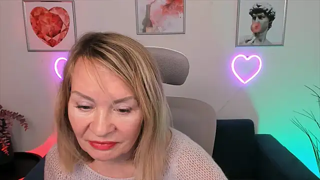 RosalindaFortuna online show from 01-10-25, 11:22