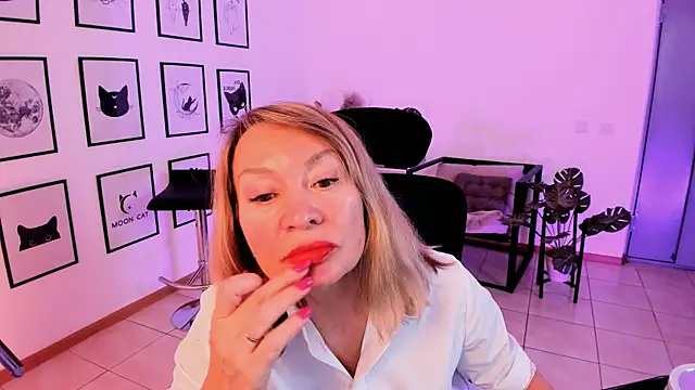 RosalindaFortuna online show from 02-10-25, 02:16