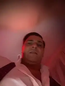 SecretlyDD online show from 02-06-25, 06:13