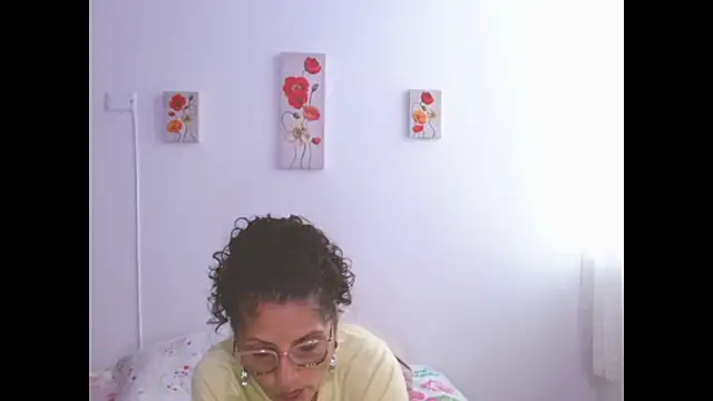 Snapshot of arianna_ros3 chatting on 06-29-26, 09:48 arianna ros3 online show from 06-29-26, 09:48