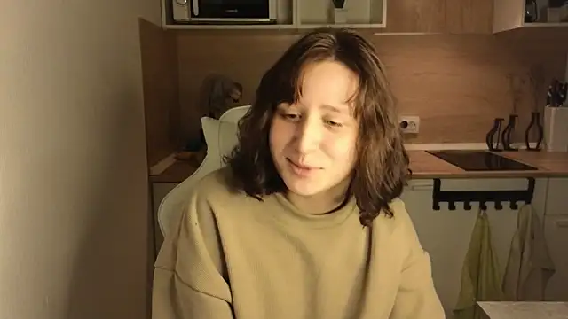 Snapshot of whatamarrie chatting on 12-23-24, 07:09 whatamarrie online show from 12-23-24, 07:09