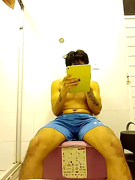 Snapshot of GIOOOO568 chatting on 02-20-26, 07:43 GIOOOO568 online show from 02-20-26, 07:43