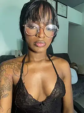 Zizi-campbel online show from 01-28-25, 09:50