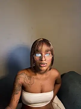 Zizi-campbel online show from 02-03-26, 08:41