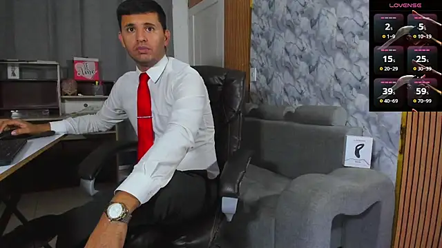 Snapshot of Hideintheoffice chatting on 02-01-26, 05:06 Hideintheoffice online show from 02-01-26, 05:06