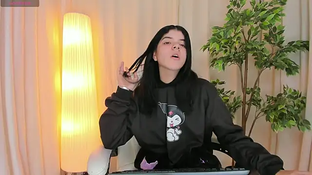 Maddy bennet online show from 03-06-25, 07:14