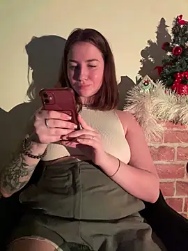 MayaMystic online show from 12-17-25, 01:28