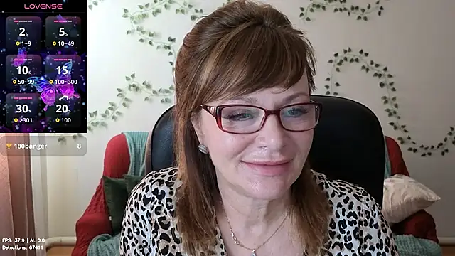 Snapshot of Miss_Moren chatting on 07-12-26, 05:53 Miss Moren online show from 07-12-26, 05:53