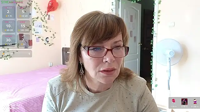 Snapshot of Miss_Moren chatting on 07-24-26, 04:10 Miss Moren online show from 07-24-26, 04:10